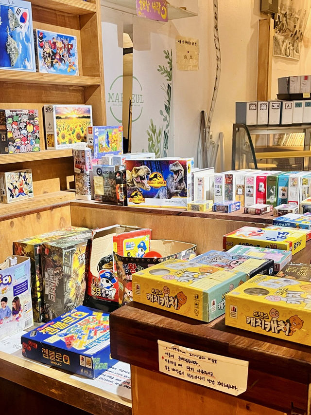 Maeul Board Game Comic Cafe