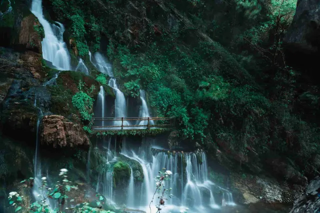 Luoji Ninety-Nine Miles Hot Spring Waterfall Scenic Area