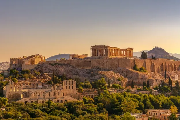 I resti archeologici di Atene al tramonto