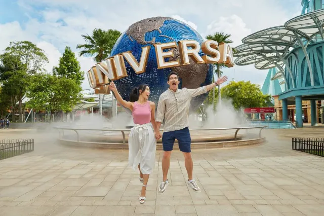 Overview of Universal Studios Singapore