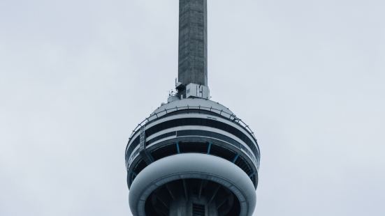 Visiting the CN Tower in Toron