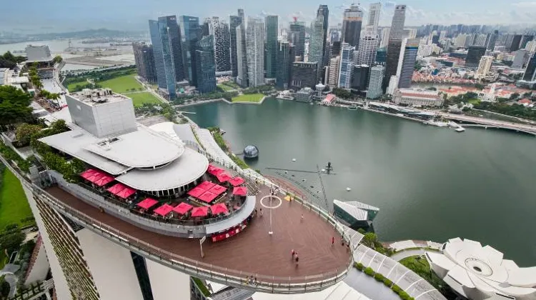 SkyPark: Your Direct Access To Singapore Skyline