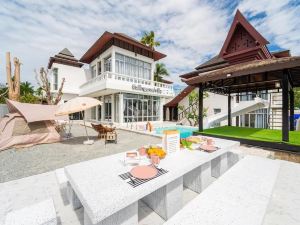 Pattaya Grand Pool Villa (2houses + Camping Set)