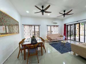 Cozy 3-Bedroom Homestay at Penaga Indah, Seremban