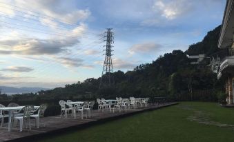 Cloud Top Landscape Hotel