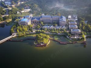 Donggu Lake Xiangshan New Century Hotel