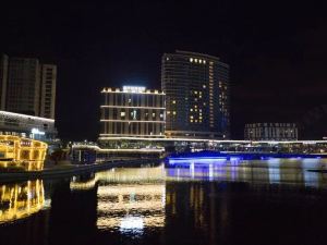 Kangqiao Lakeview Hotel