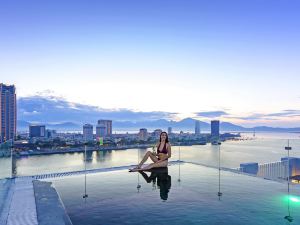 Ibiza Riverfront Da Nang Hotel Powered by ASTON