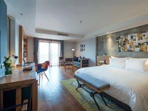 Bespoke Trendy Hotel Hanoi