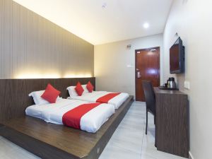 Super OYO 340 Comfort Hotel