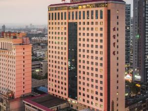 Luoyang Friendship Hotel (Peony Square Metro Station)