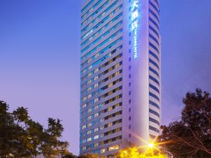 Chengdu Xinliang Hotel (Chunxi Road Taikoo Li Branch)