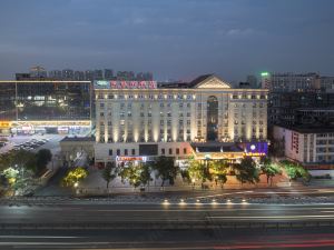 Vienna Hotel (Nanchang Railway Station Dinggong Road South Metro Station)