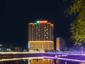 Vienna Hotel (Xinyi Jiaoyucheng River View)