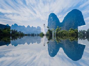 Mid-mountain Cloud & Water Hotel