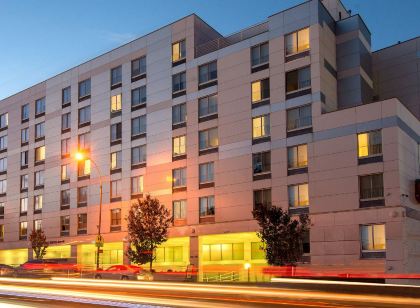 SpringHill Suites by Marriott New York LaGuardia Airport