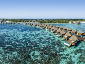 Mercure Maldives Kooddoo Resort