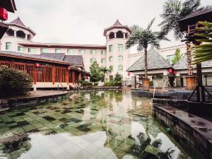 Tanghe Hot Spring Holiday Hotel