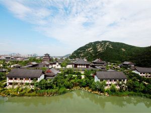 Chinese Buddhist Institute Putuoshan College (Zhujiajian Canxue Hall)