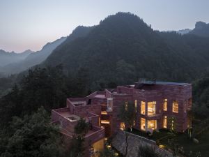 Weichi Suyunjian Guesthouse