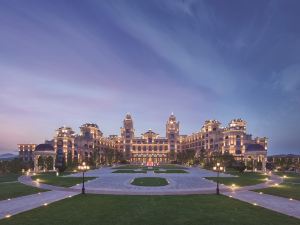 Hilton Dalian Golden Pebble Beach Resort