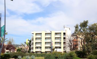 B&B Hotel Hyeres