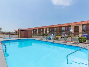 Days Inn by Wyndham Caddo Valley Arkadelphia