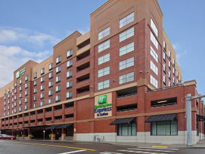 Hilton Garden Inn Tacoma Downtown