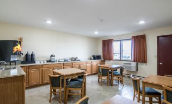 Scottish Inn & Suites - Eau Claire