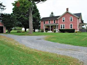 Apple Villa Cooperstown