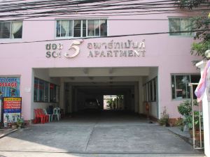 Soi 5 Apartment