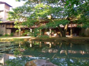 Dunes Unawatuna Hotel