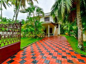 Lake Castle Alleppey Villa