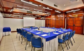 Golden Tulip Goiania Address