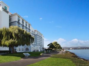 Embassy Suites by Hilton San Francisco Airport Waterfront