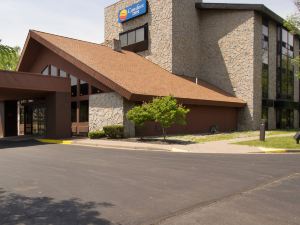 Comfort Inn & Suites Syracuse-Carrier Circle