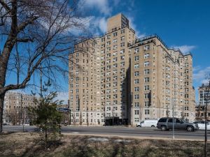 Montclair - Modern Cwe Apts Near Bjc by Zencity