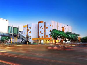 Starlet Hotel Serpong Tangerang