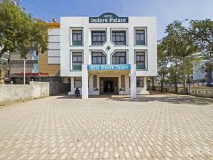 Hotel Indore Palace - Guest Centric Hotel