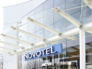 Novotel London West