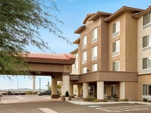 Holiday Inn & Suites Barstow