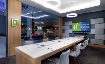 Holiday Inn Express London Heathrow T4