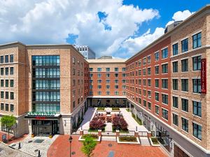 Courtyard Richmond Downtown