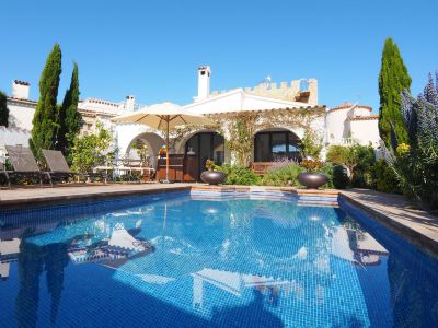 Outdoor Swimming Pool Peni Photo