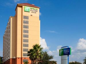 Holiday Inn Express & Suites Nearest Universal Orlando