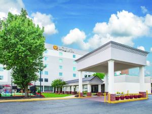 La Quinta Inn & Suites by Wyndham DC Metro Capital Beltway