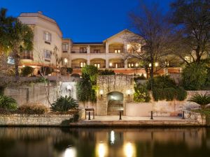 Hotel Indigo San Antonio-Riverwalk