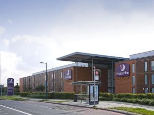 Premier Inn London Heathrow Airport T2 & T3 - Bath Road