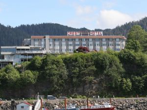 Crest Hotel