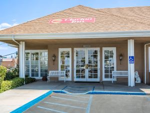 Clarion Inn Near China Lake Naval Station